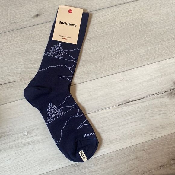 Sock Fancy Crew Socks NWT Landscape print L/XL Navy Blue 2 complete pairs - Picture 2 of 4
